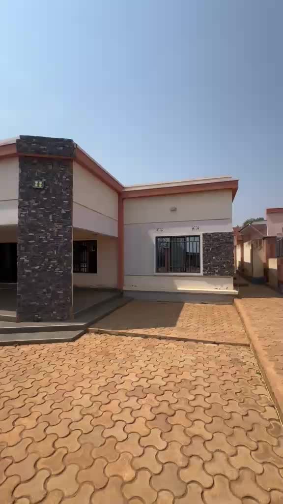Maison de 5 chambres à louer à Golf, Lubumbashi