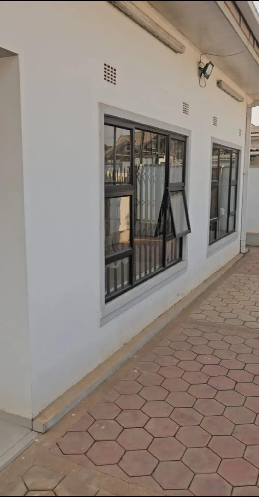Maison de 2 chambres à louer à Golf Météo, Lubumbashi