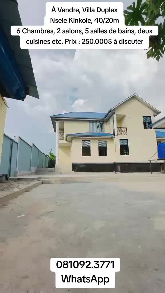 Villa de 6 chambres à vendre à Kinkole, Nsele