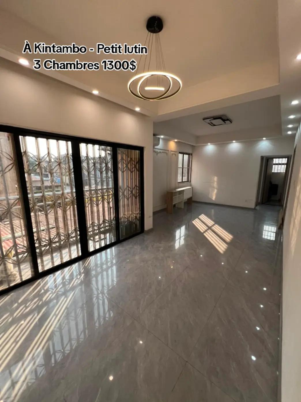 Appartement de 3 chambres à louer à Kintambo