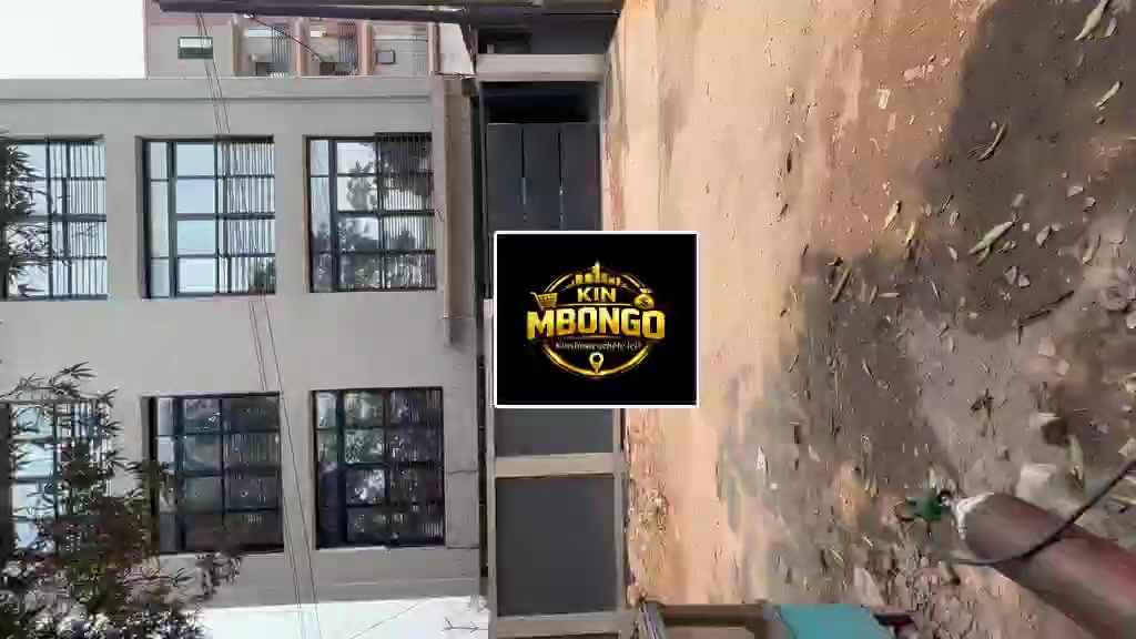 Appartement de 3 chambres à louer à Lingwala