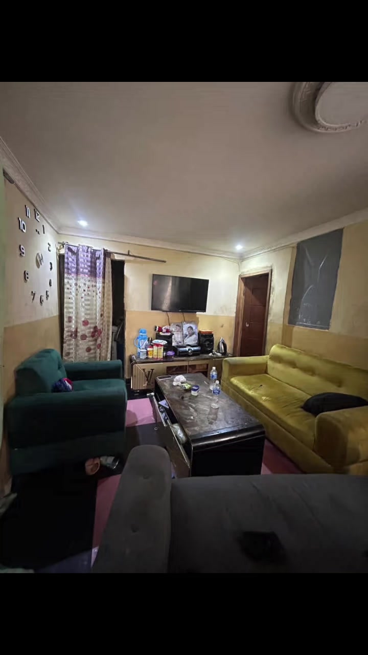 Maison de 1 chambre à louer à Kalamu