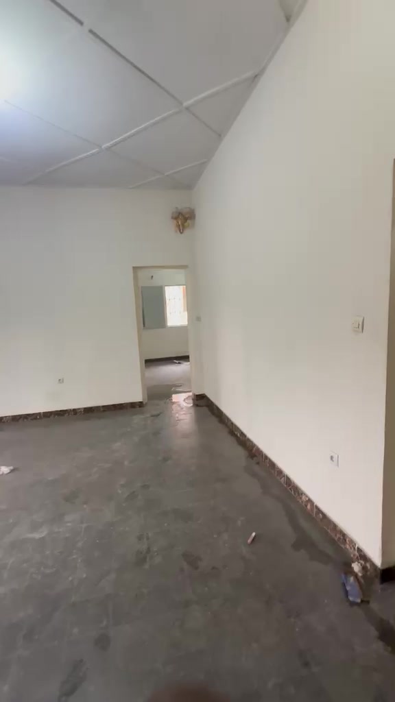 Maison de 3 chambres à louer à Lingwala