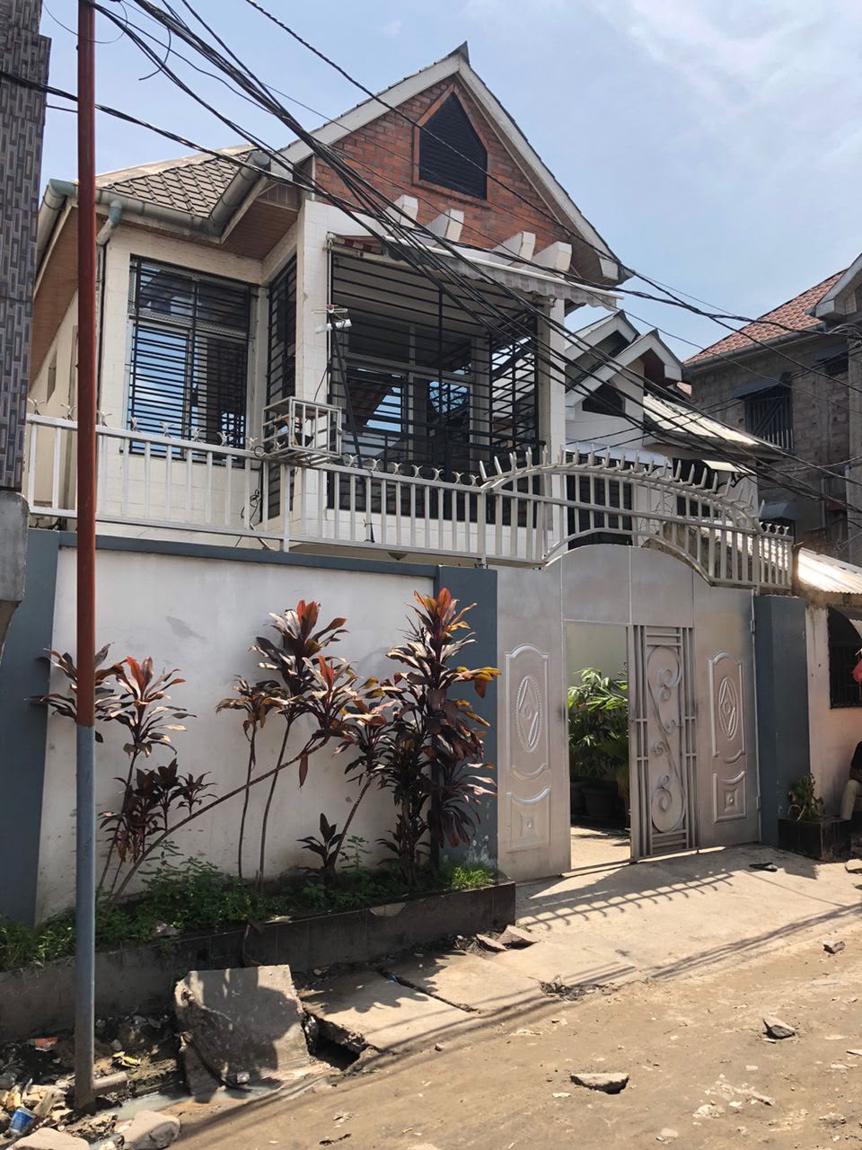 Duplex de 5 chambres à vendre à Kintambo