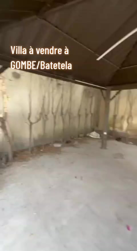 Villa de 5 chambres à vendre à Batetela, Gombe