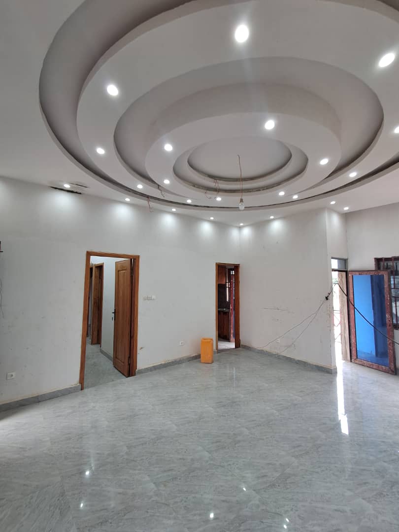 Maison de 3 chambres à louer à Soyo, Matadi