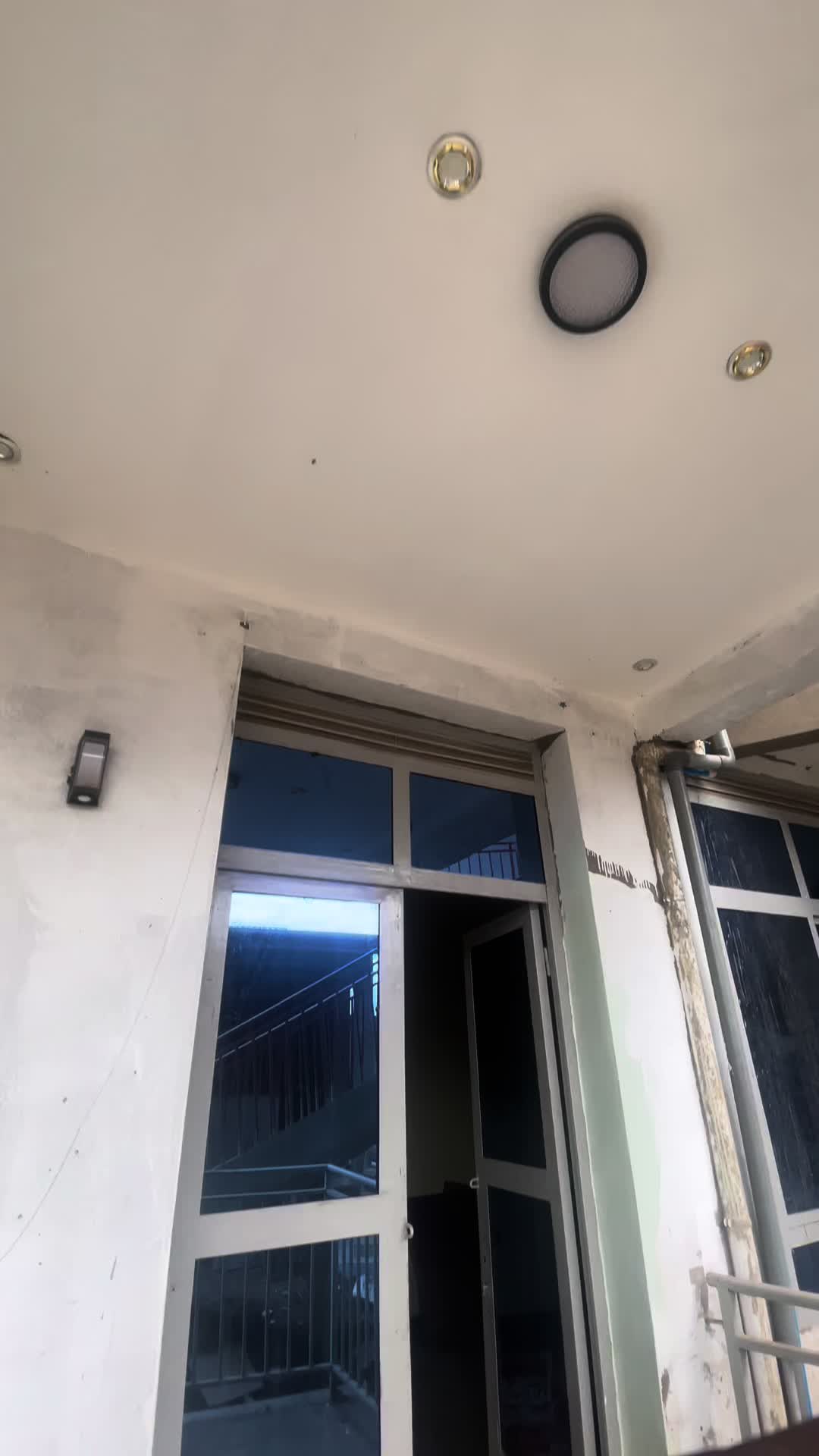Appartement de 2 chambres à louer à Hoho, Bunia