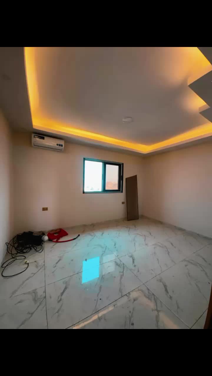 Bien de 2 chambres à louer à GB, Kinshasa