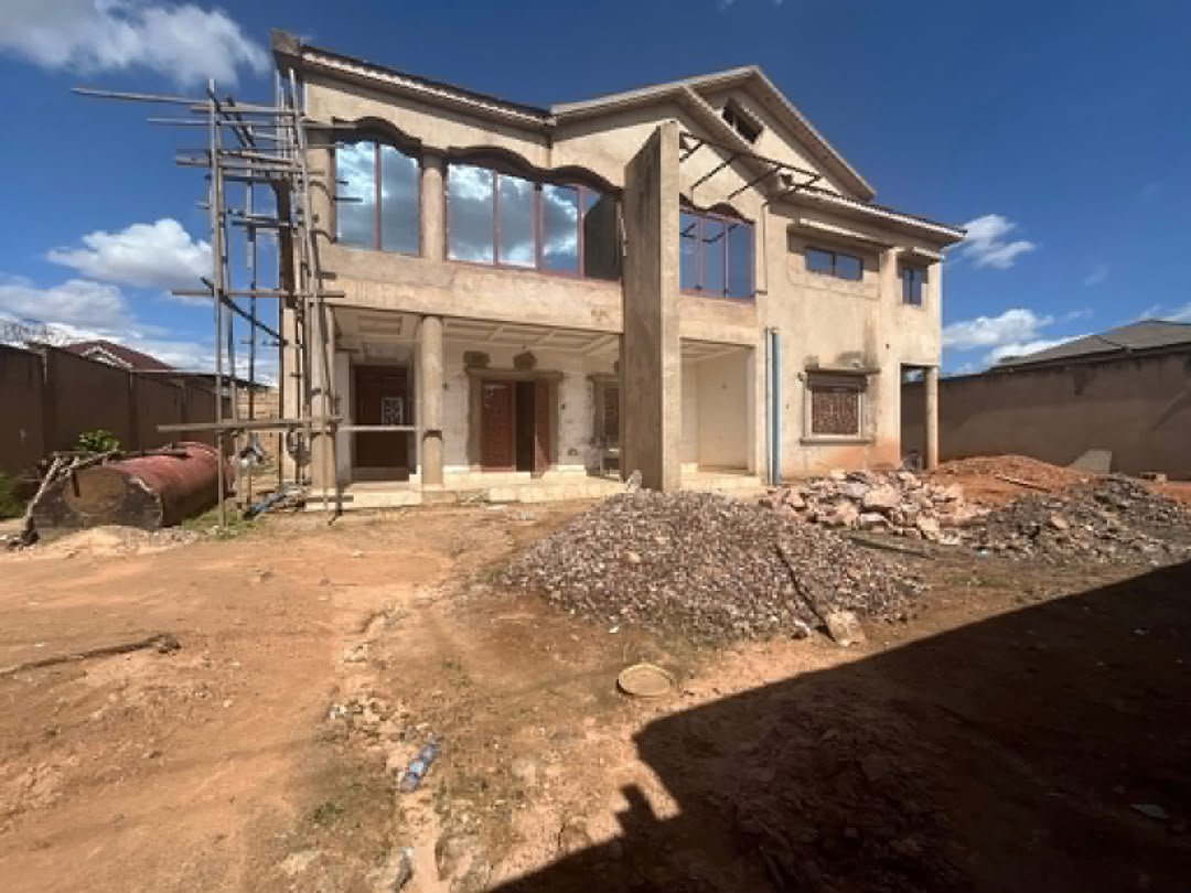 Bien de 5 chambres à vendre à Makomeno, Haut-Katanga